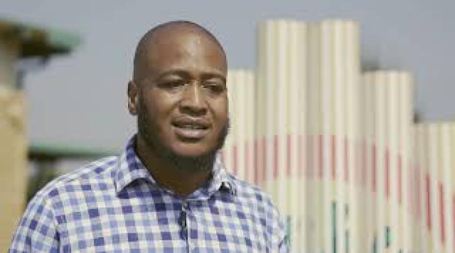Aurum Innova CEO Bandile Mathandela on Shesha Geza hand washing station.